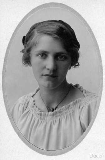 1913 Porträtt foto Hildur Elisabeth Sjöberg.jpg - Hildur Norberg foto från 1913-